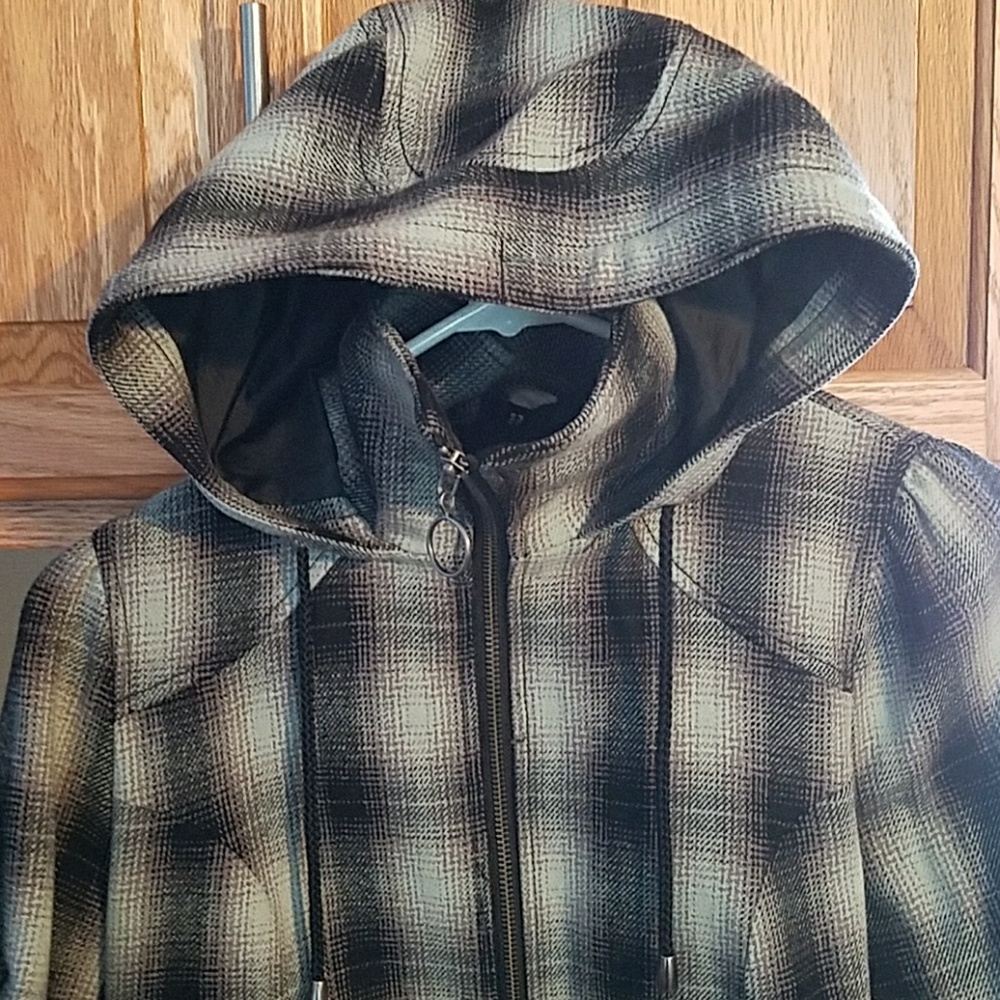 Divided Jacket - Picture 2 of 2